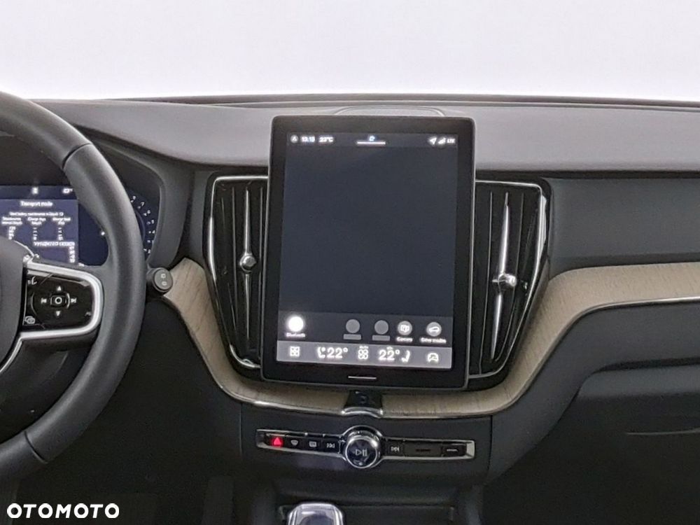 Volvo XC 60 B5 B AWD Plus Dark - 15