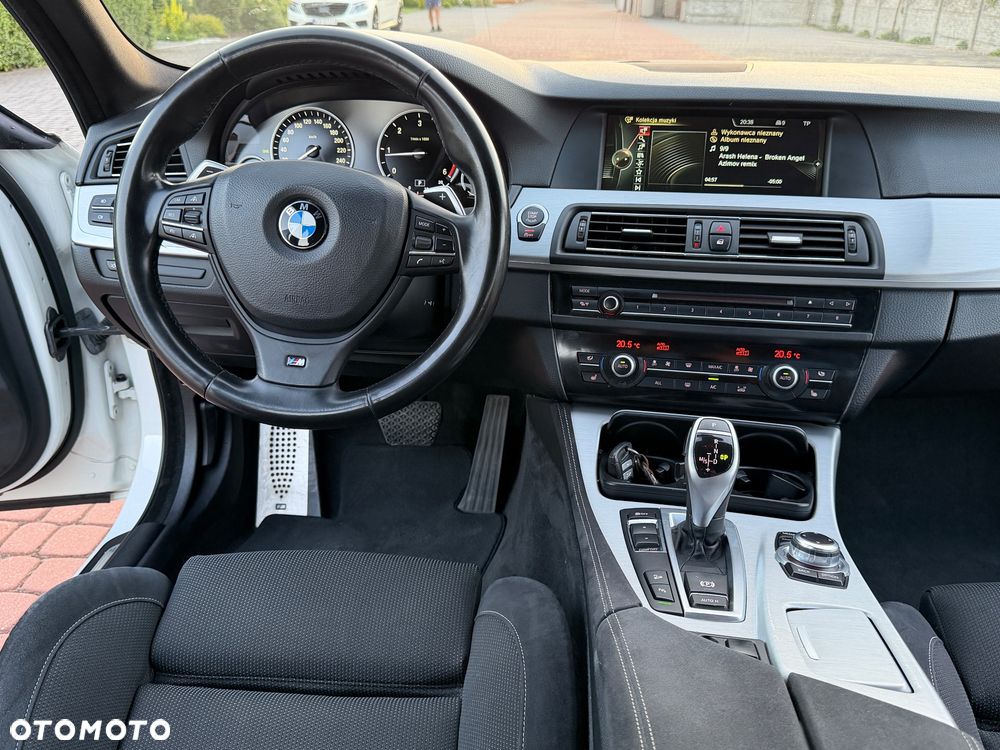 BMW Seria 5 525d xDrive - 30