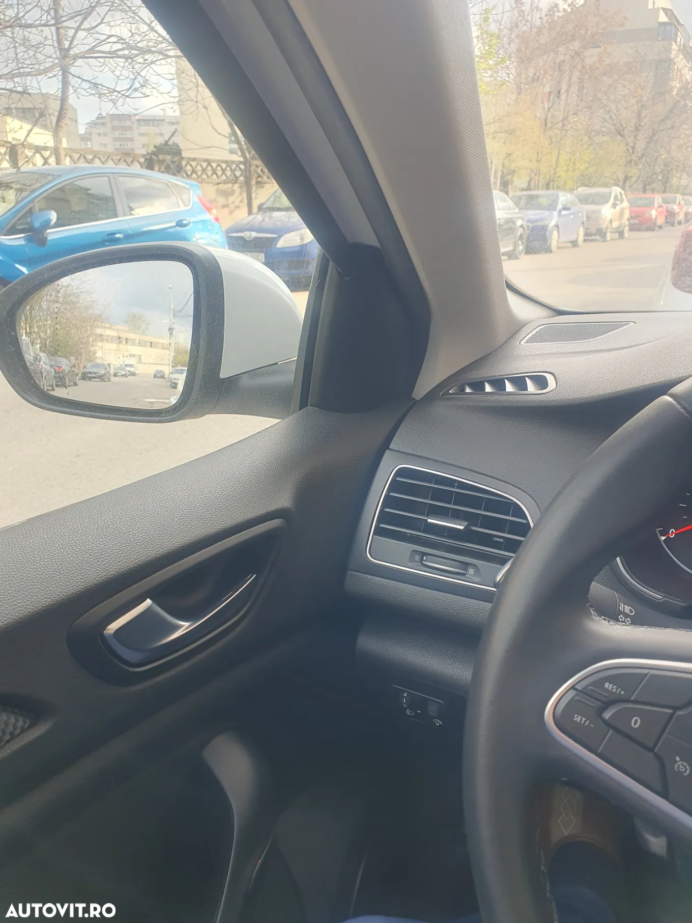 Renault Megane TCE 114 GPF Life - 9