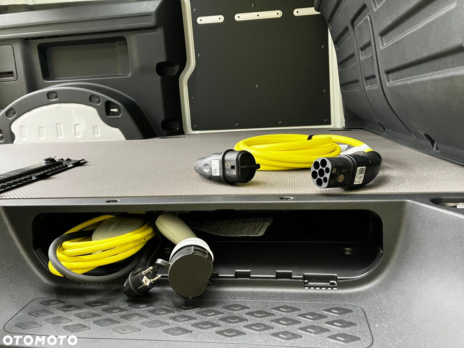 Volkswagen ID. Buzz Cargo L1 204 KM - 35