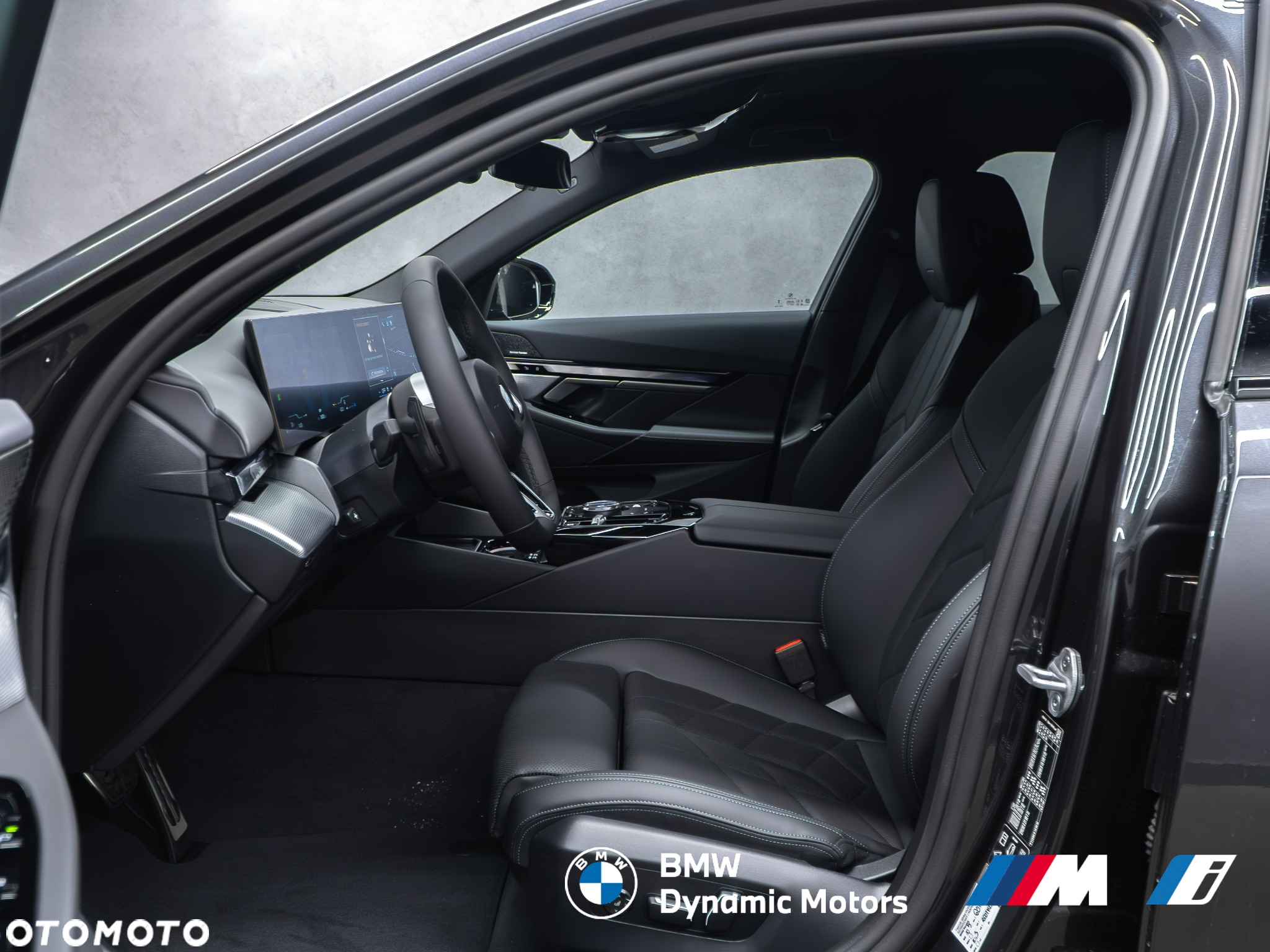 BMW Seria 5 520d xDrive - 17