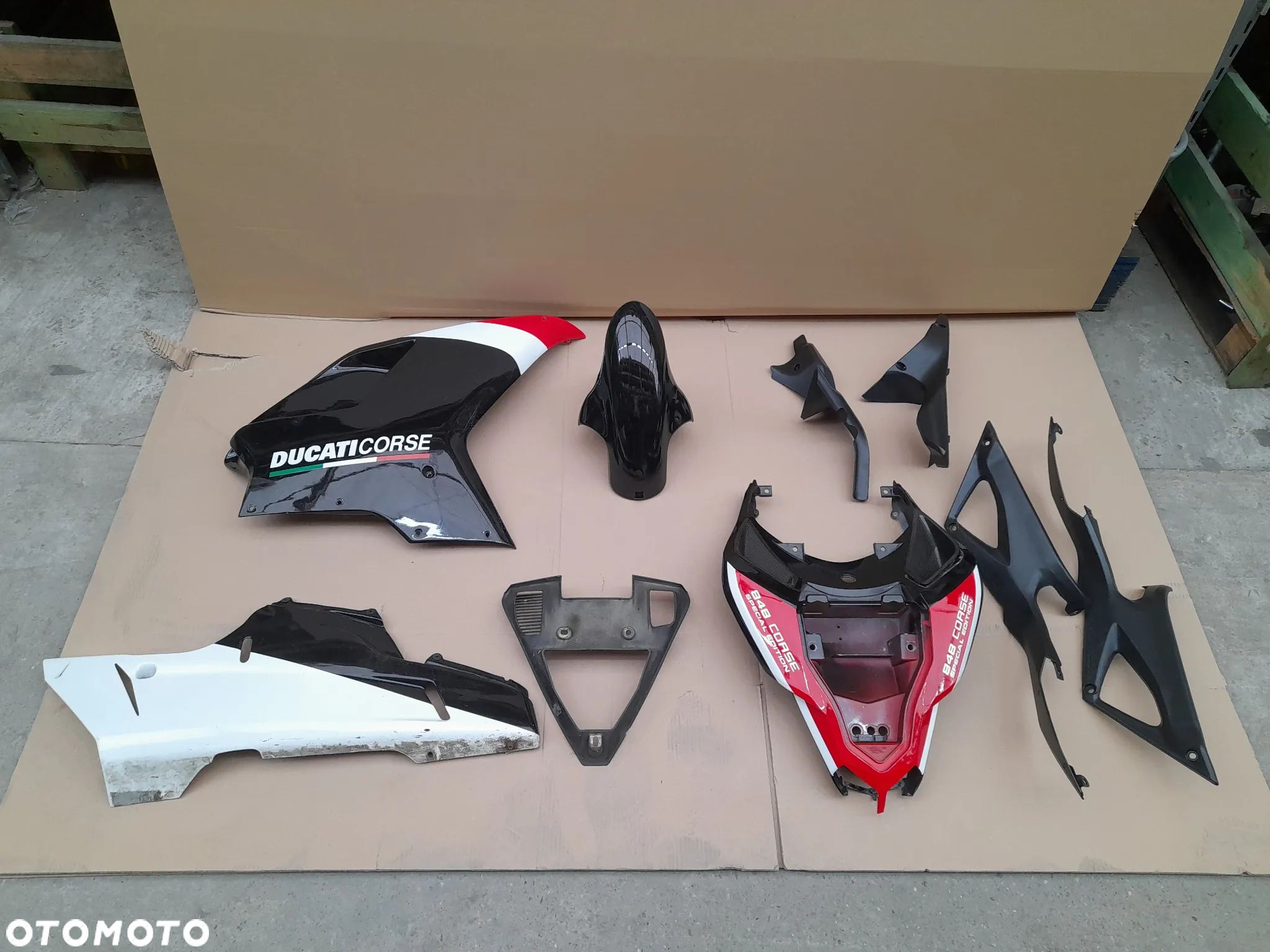 Ducati 848 EVO Corse Special Edition (2012) zestaw owiewek osłon bok pług zadupek osłonki - 1