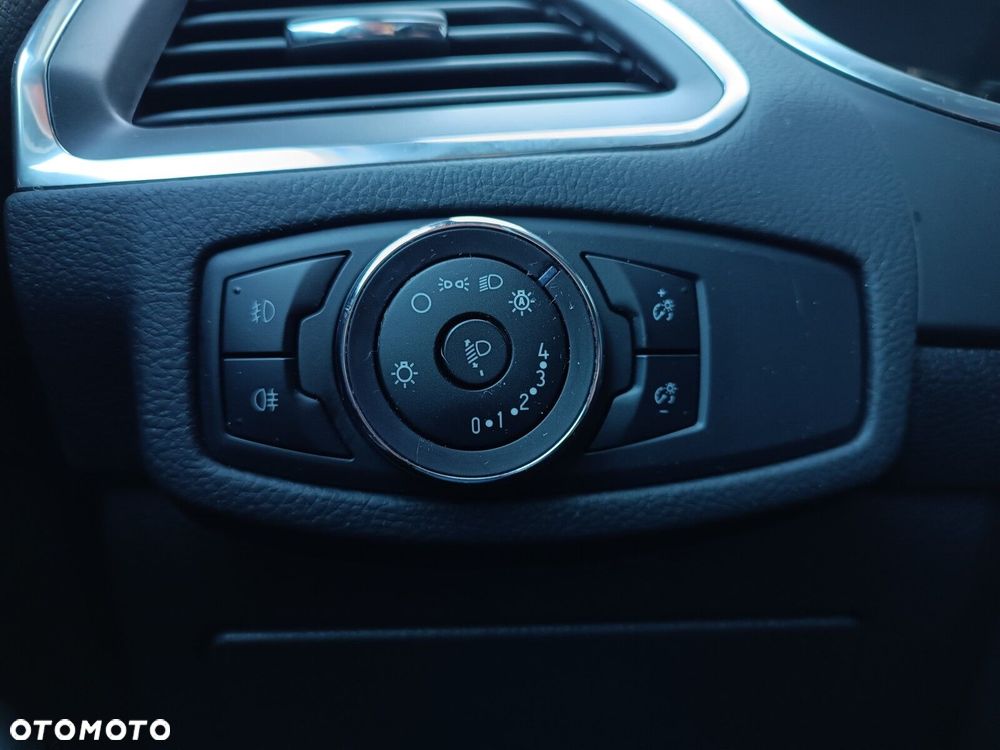 Ford S-Max 2.0 EcoBlue Titanium - 29