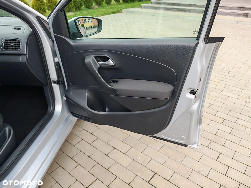 Volkswagen Polo 1.2 TSI Comfortline - 24