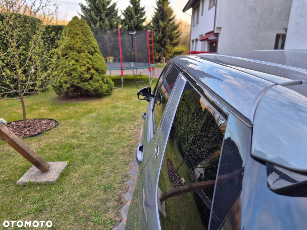 Land Rover Discovery Sport 2.0 P200 mHEV S - 16