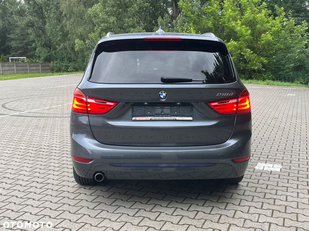 BMW Seria 2 218d Sport-Aut Sport Line - 35