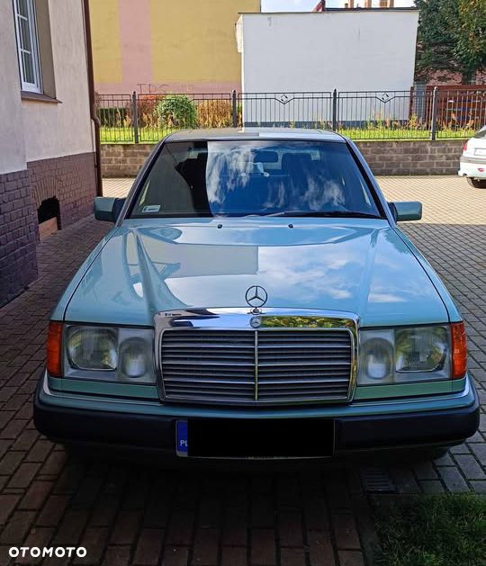 Mercedes-Benz W124 (1984-1993) - 1
