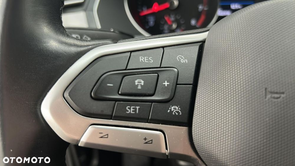 Volkswagen Passat 1.5 TSI EVO Business - 24