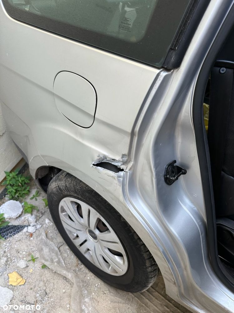 Ford Galaxy - 10
