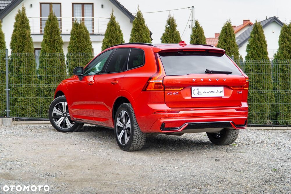 Volvo XC 60 T6 Plug-In Hybrid AWD Plus Dark - 6