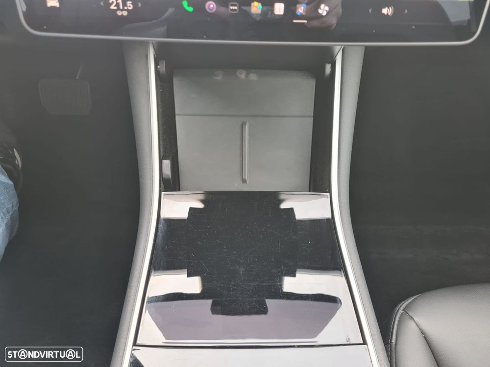 Tesla Model 3 - 10