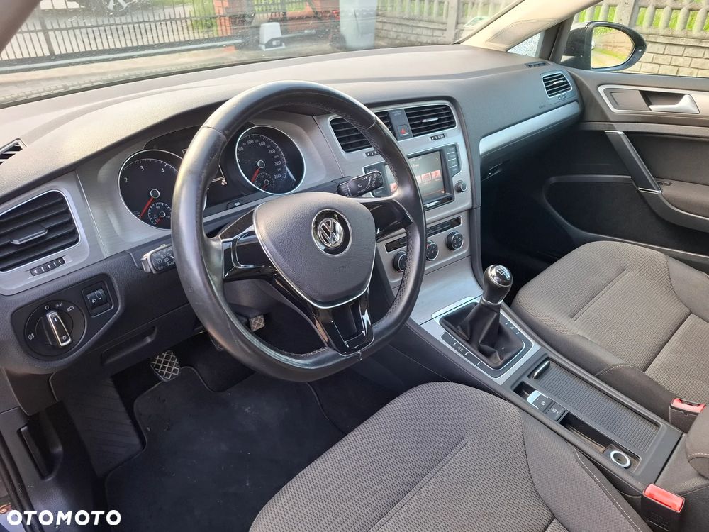 Volkswagen Golf - 12