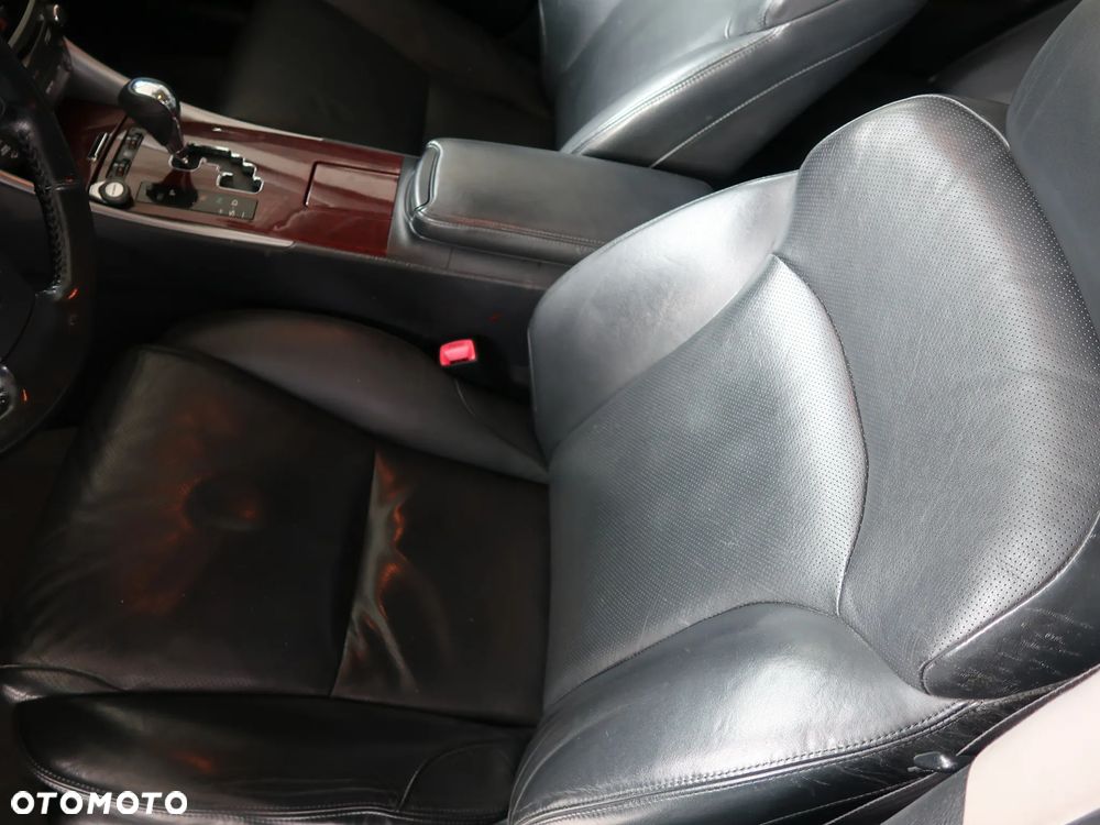 Lexus IS 250 Prestige - 9