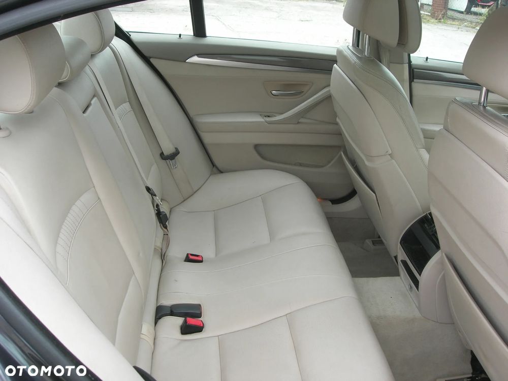 BMW Seria 5 525d xDrive Sport-Aut Luxury Line - 20