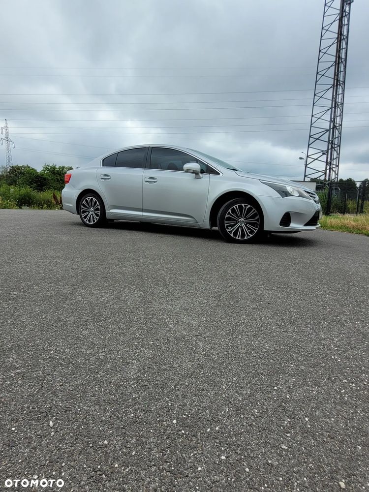 Toyota Avensis 1.8 Sol MS - 17