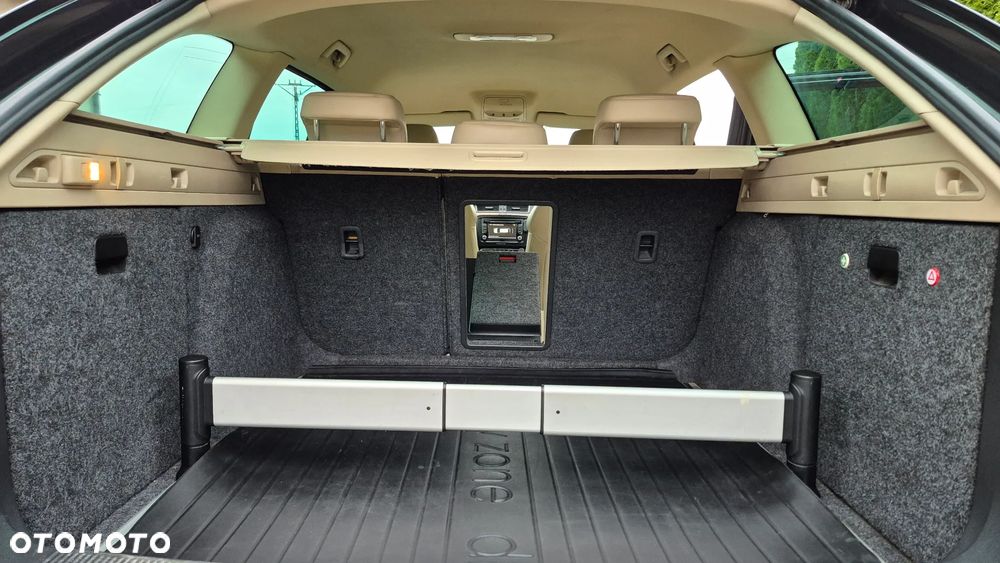 Skoda Superb 2.0 TDI L&K DSG - 29