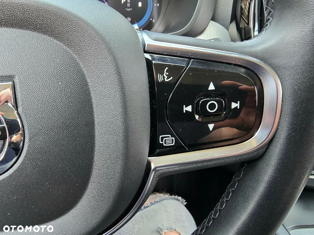 Volvo XC 60 ver-b4-d-plus-dark - 35