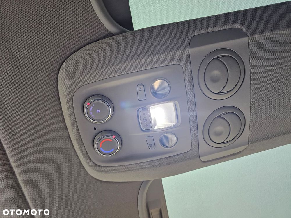 Peugeot Traveller 2.0 BlueHDi Long Business - 28