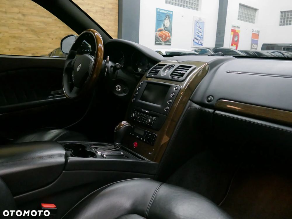 Maserati Quattroporte S - 12