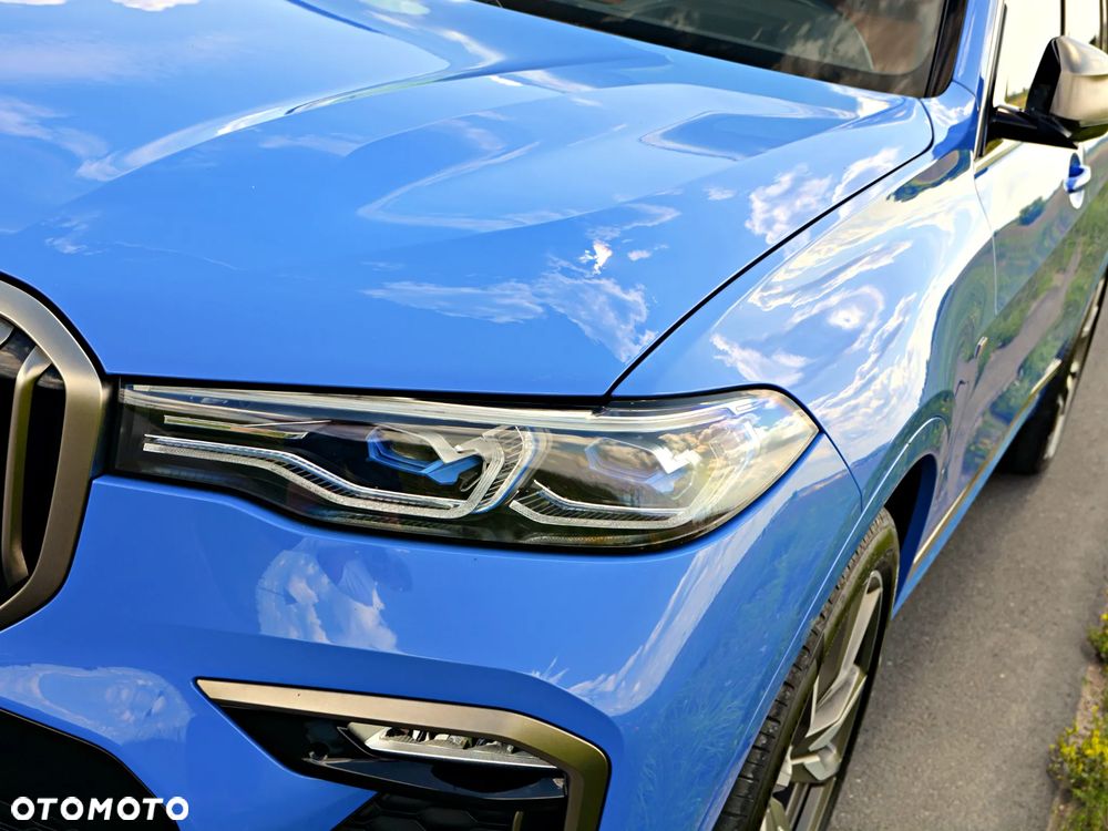 BMW X7 M50i sport - 10