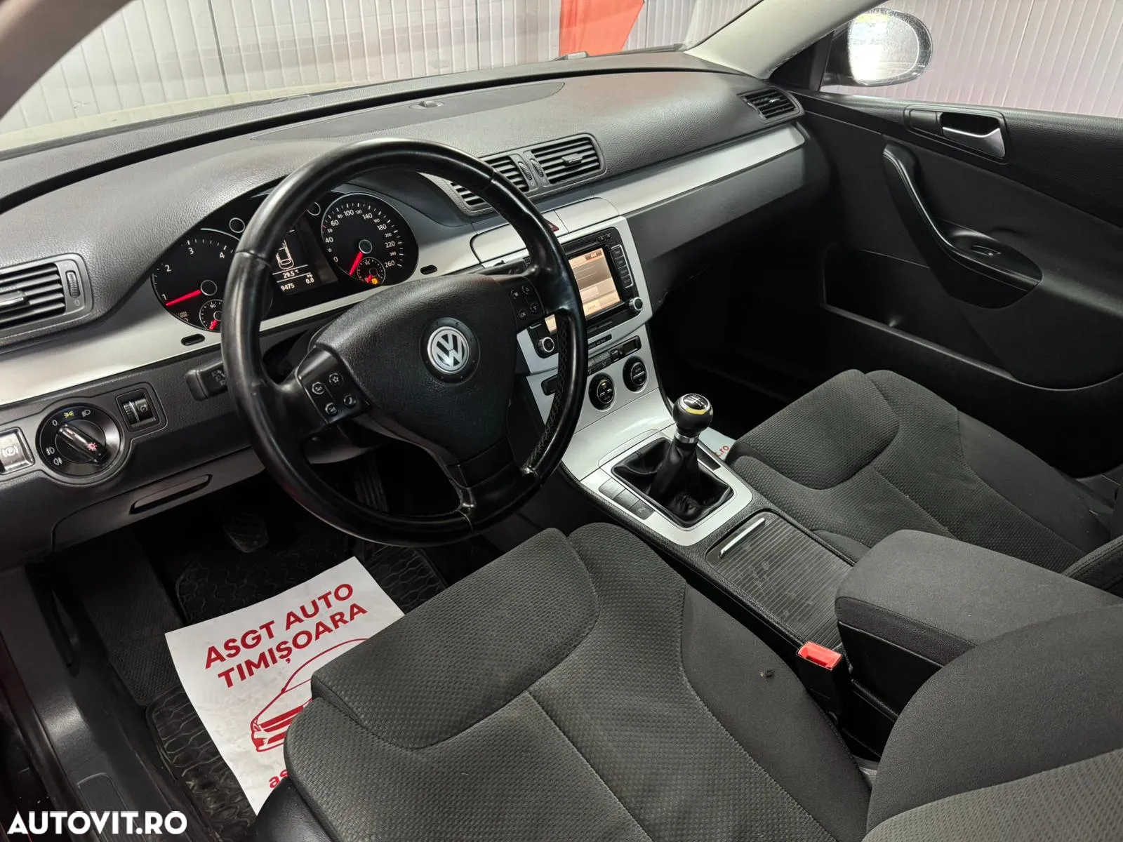 Volkswagen Passat - 8