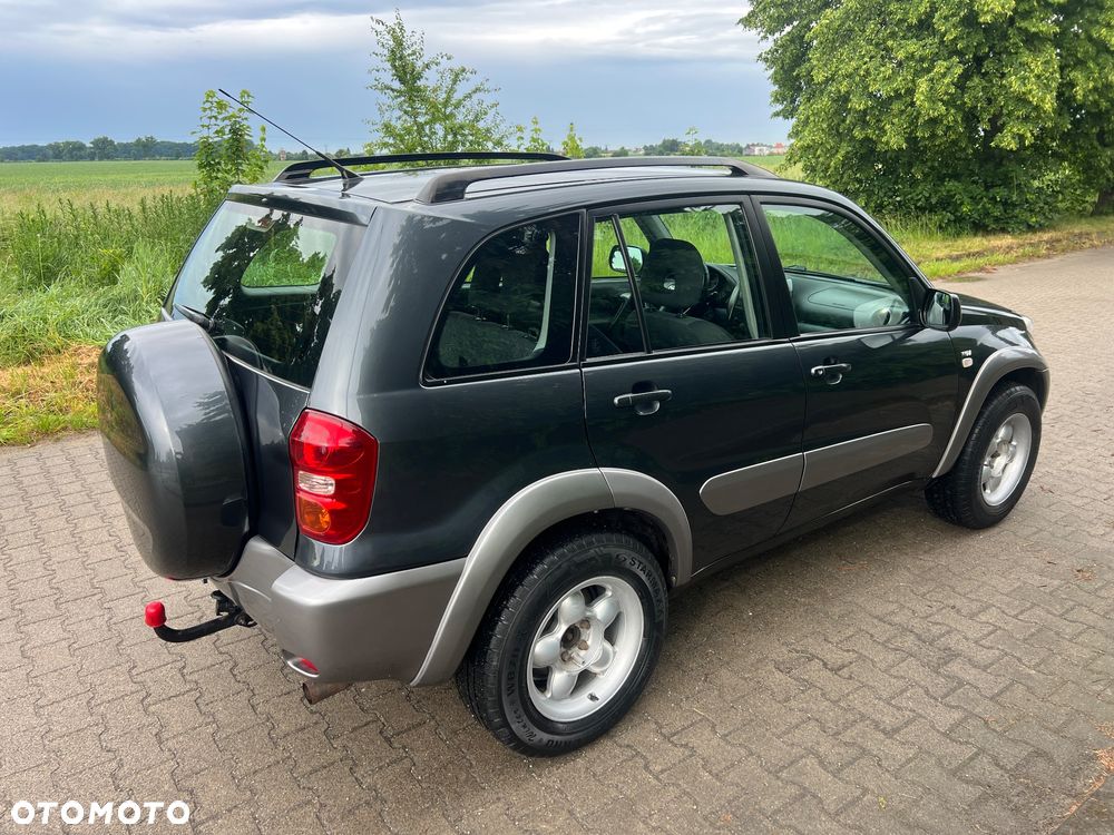 Toyota RAV4 - 18