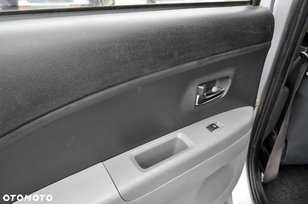 Daihatsu Sirion 1.3 - 24