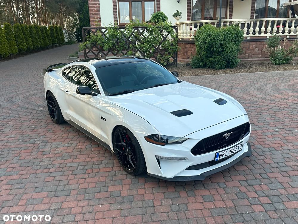 Ford Mustang - 4