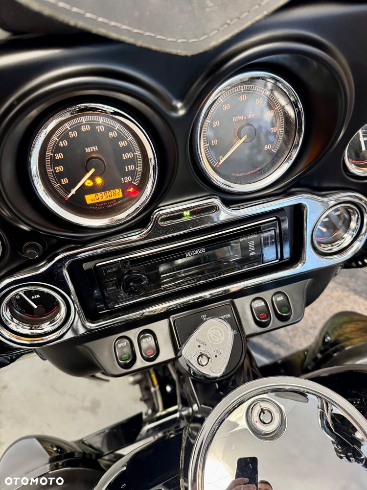 Harley-Davidson Touring Electra Glide - 13