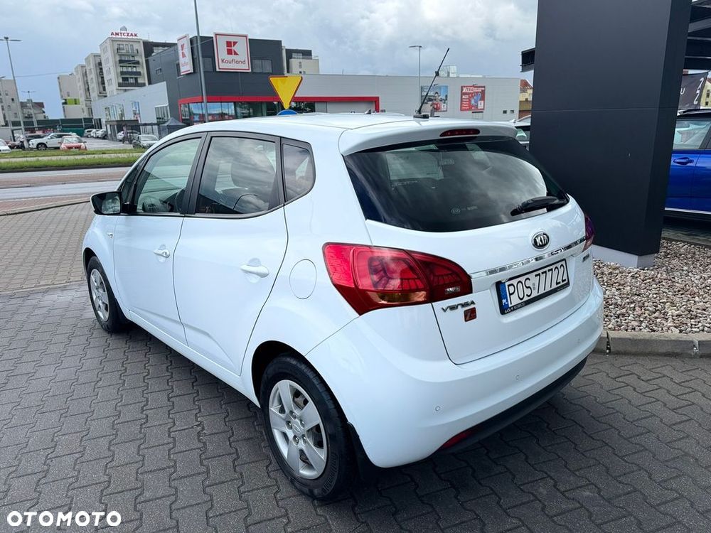 Kia Venga 1.4 Business Line - 4