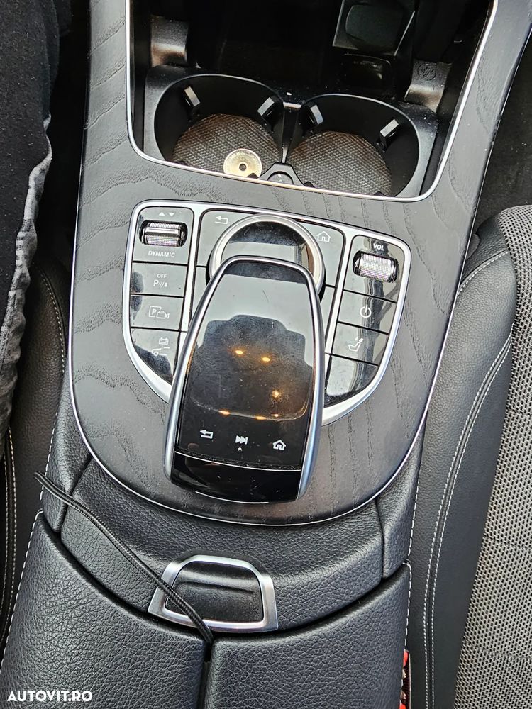 Mercedes-Benz E - 12