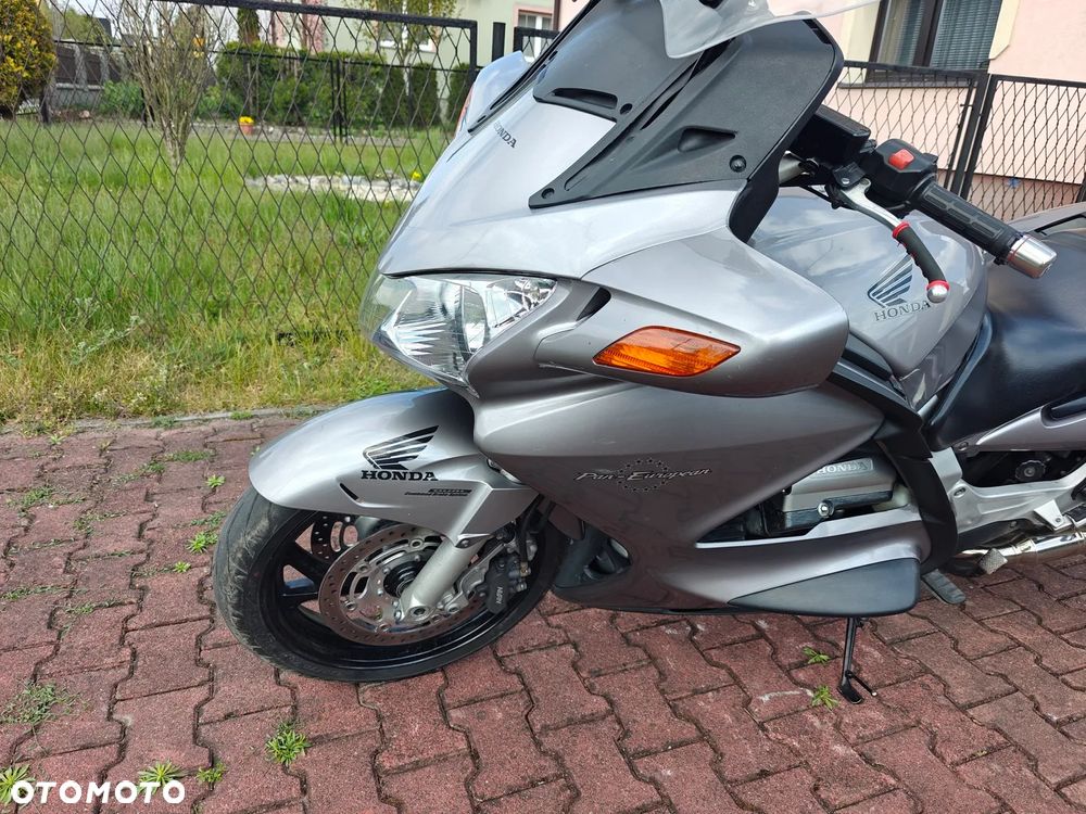 Honda ST - 15