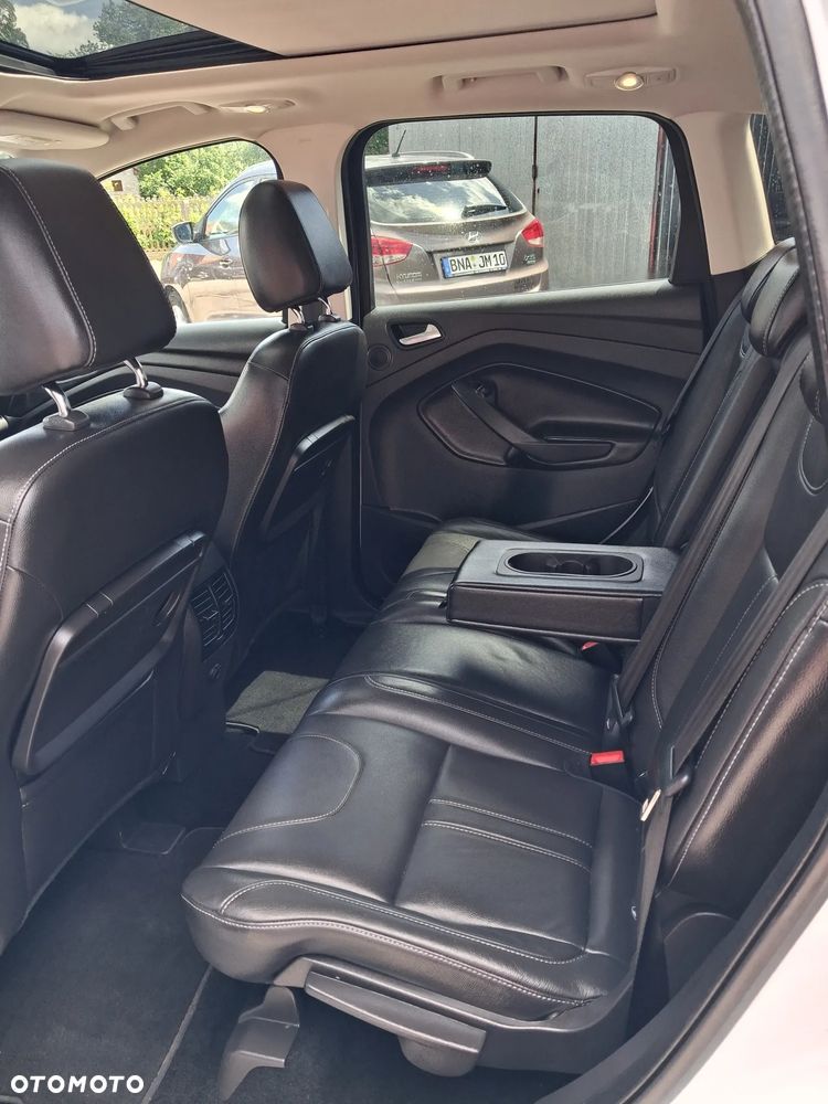 Ford Kuga - 12