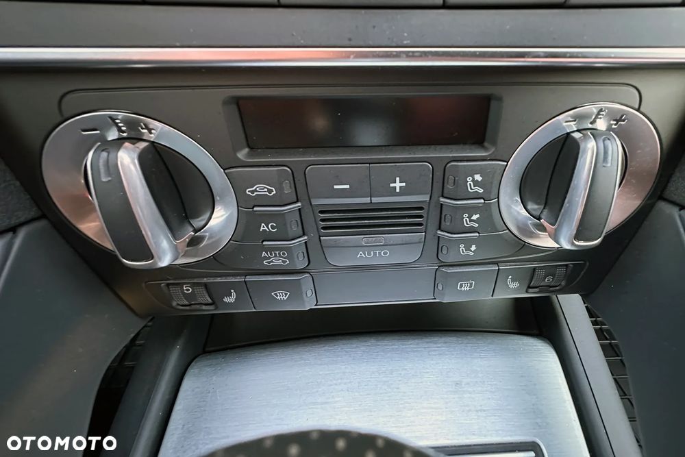 Audi A3 3-drzwiowe 2.0 TFSI Quattro Ambition S tronic - 28