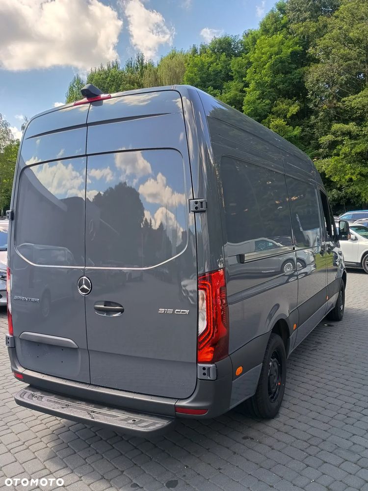 Mercedes-Benz Sprinter L2H2 - 9