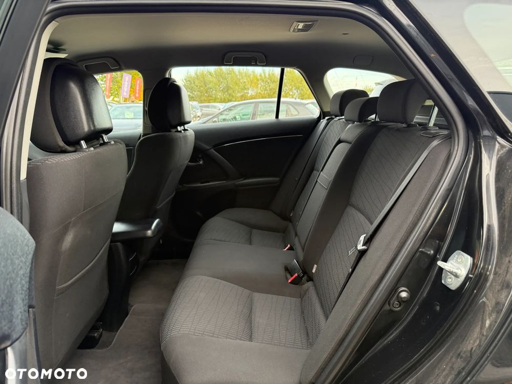 Toyota Avensis 1.8 VVT-i Combi Executive - 23