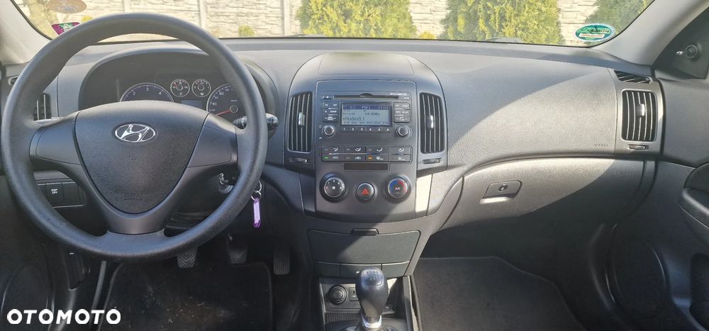 Hyundai i30 1.6 CRDi FIFA WM Edition - 17