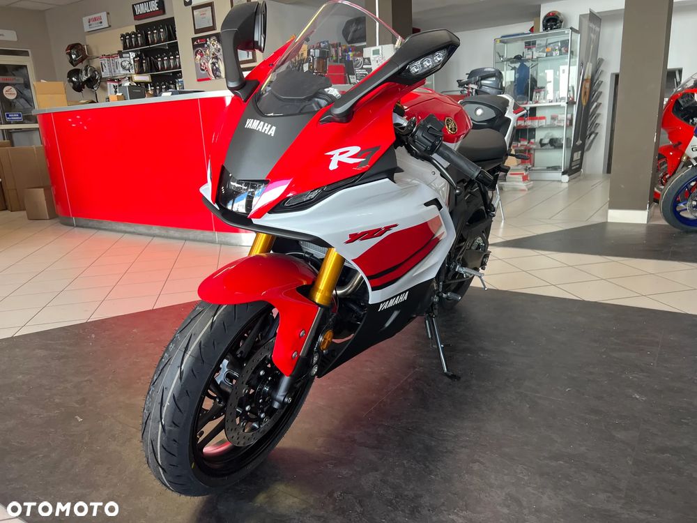 Yamaha R7 - 14