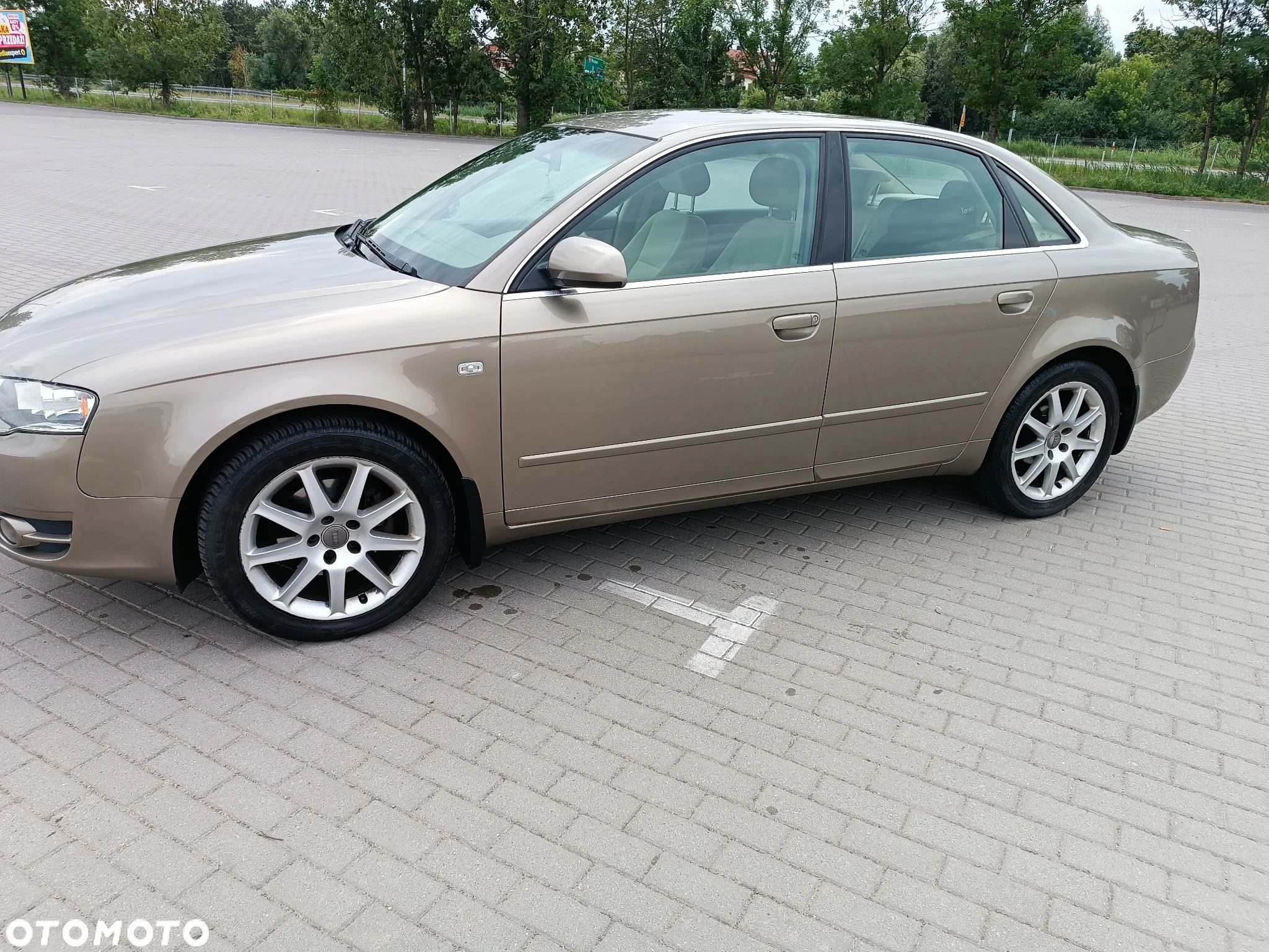 Audi A4 - 1