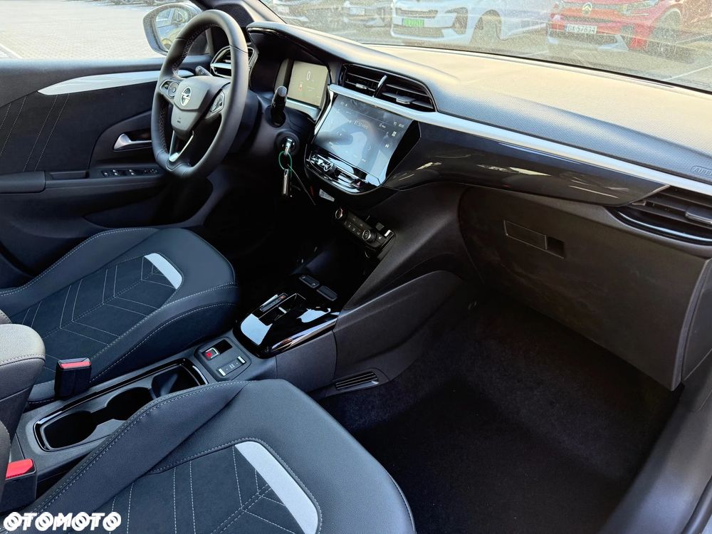 Opel Corsa 1.2 T mHEV GS eDCT - 10