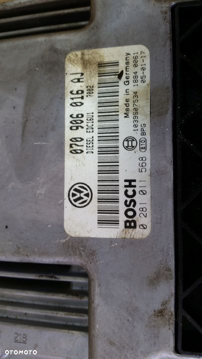 VW T5 KOMPUTER SILNIKA 070906016AJ - 2