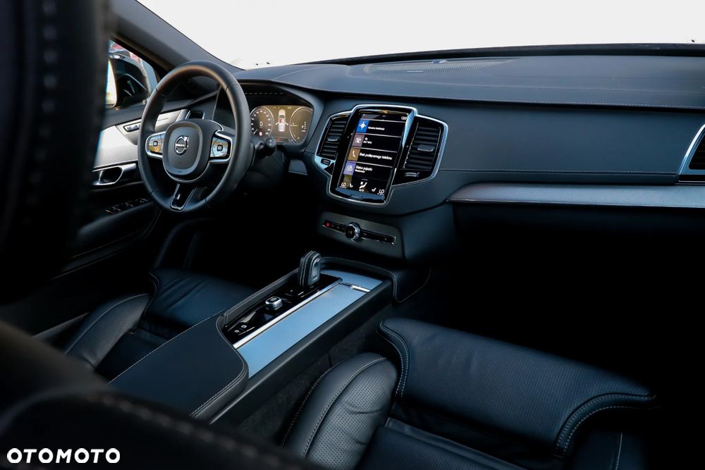 Volvo XC 90 T8 AWD Plug-In Hybrid R-Design 7os - 29