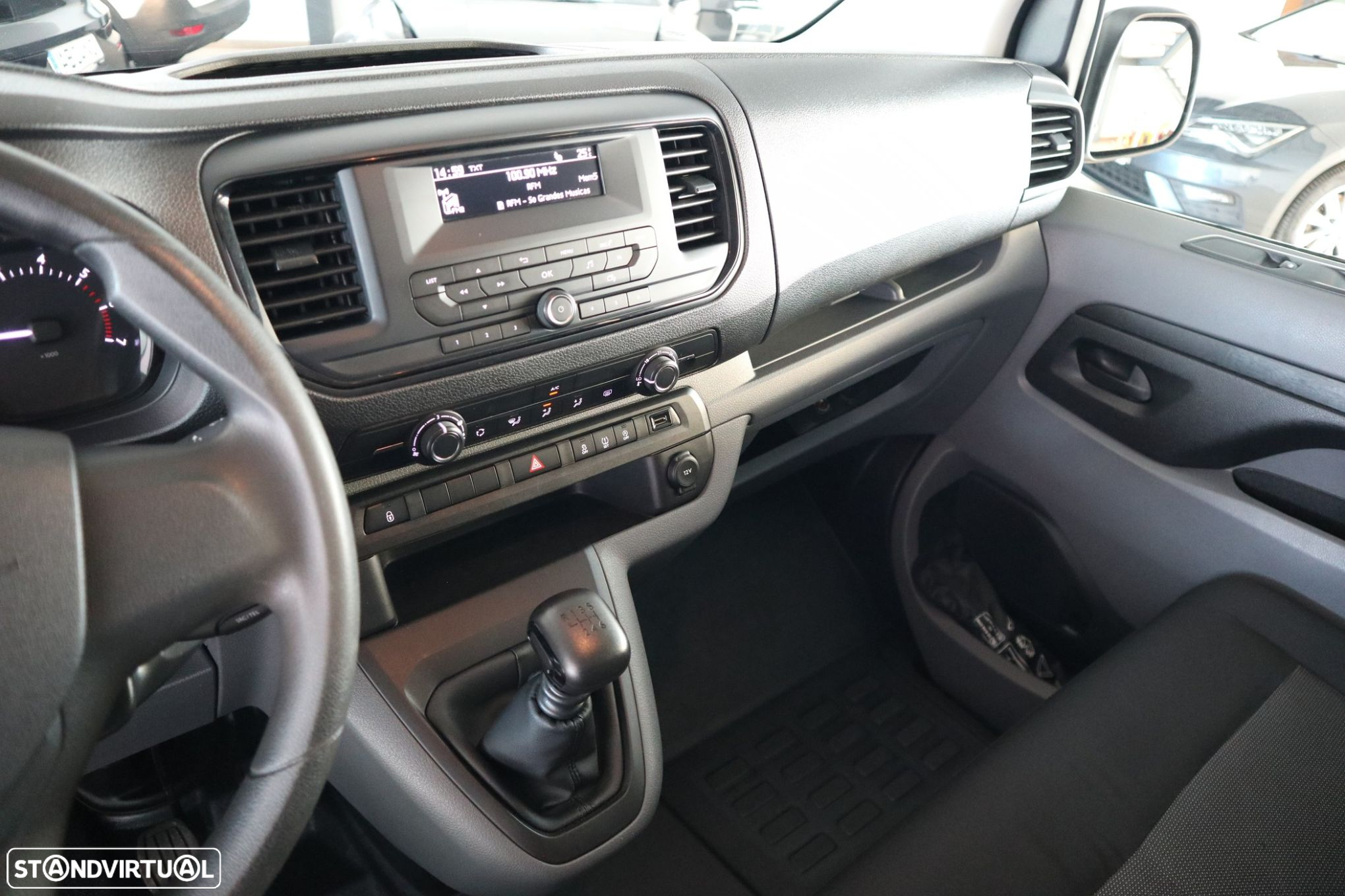 Opel Vivaro 1.5 CDTi L3H1 Essentia - 26