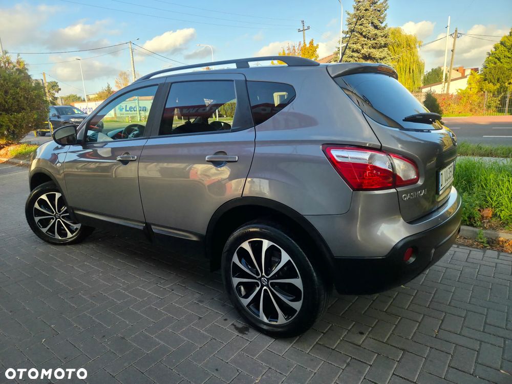 Nissan Qashqai 1.6 dCi 4 x 4 DPF Start/Stop tekna - 8