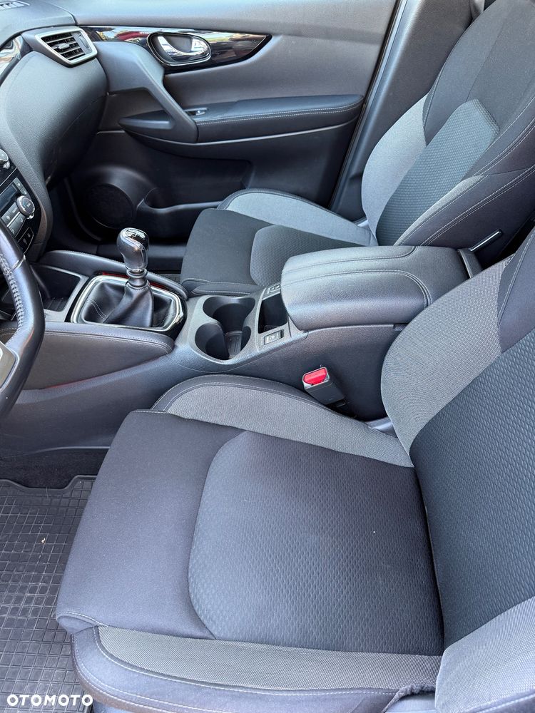 Nissan Qashqai 1.3 DIG-T N-Connecta - 12