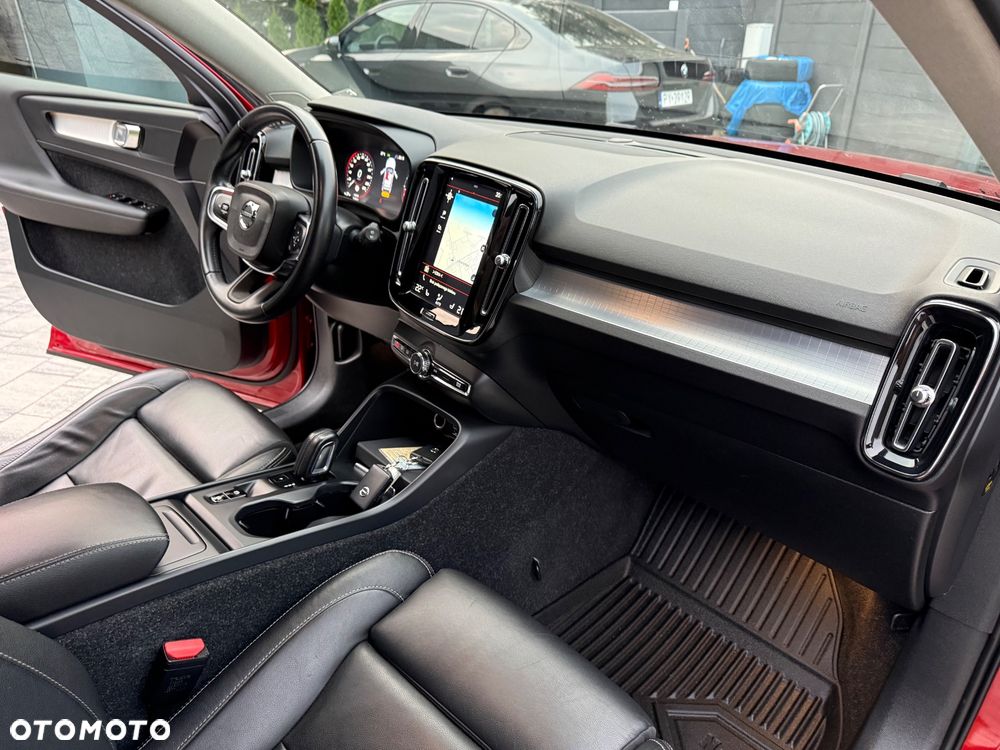 Volvo XC 40 D4 AWD - 9