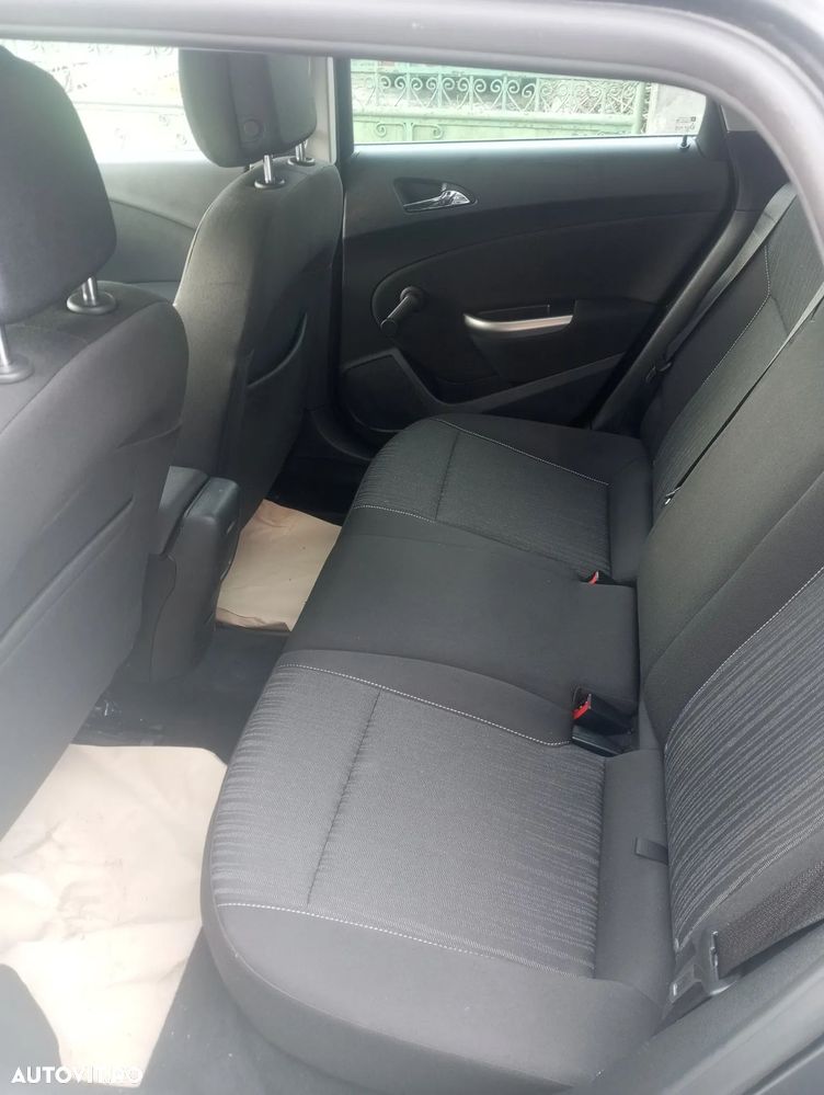 Opel Astra 1.7 CDTI - 9
