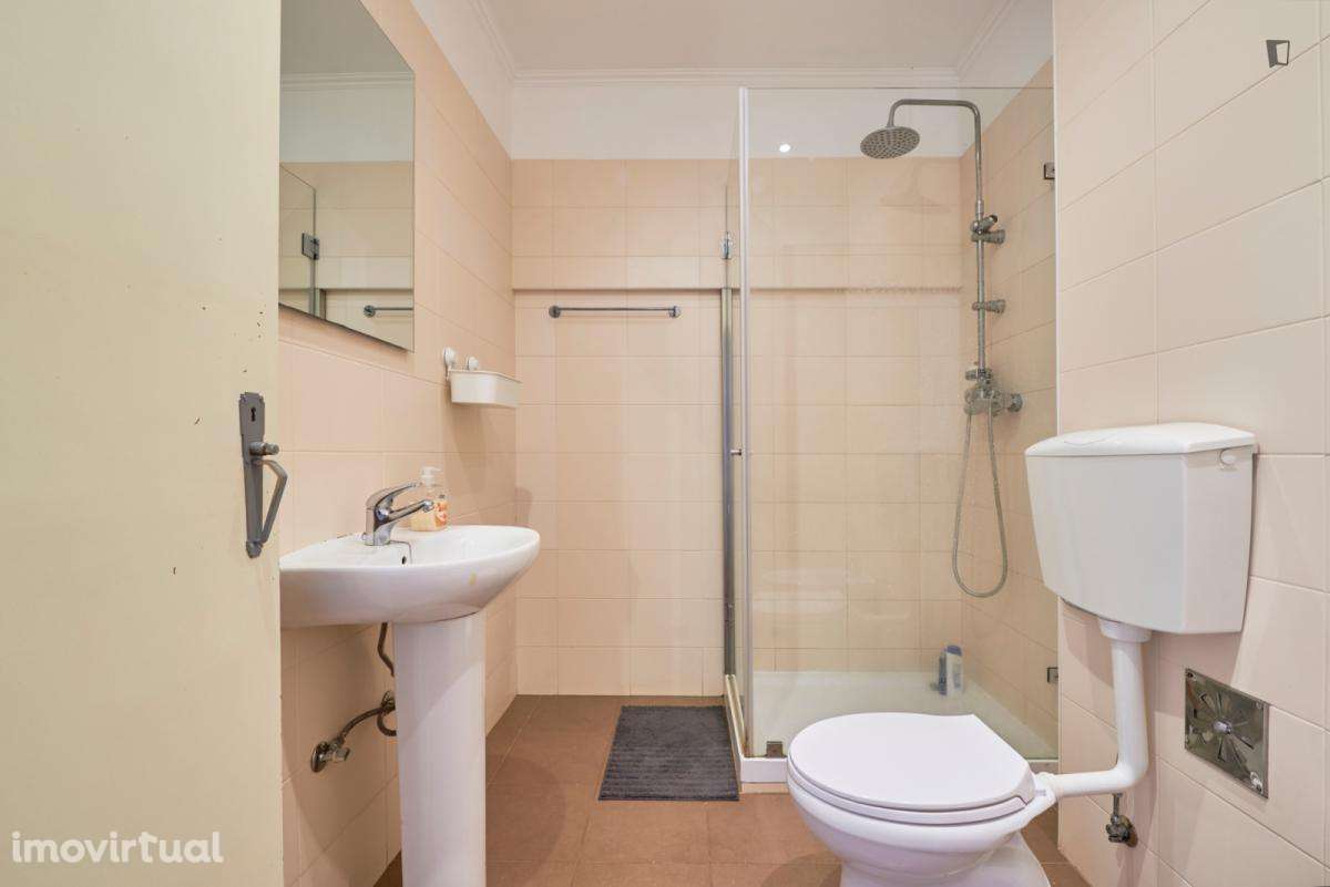 Quarto - localizado em Saldanha Lisbon - Grande imagem: 3/47