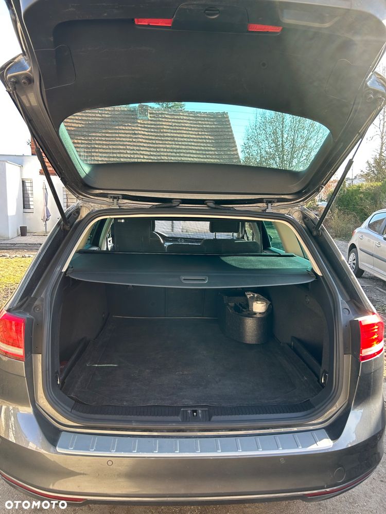 Volkswagen Passat - 18