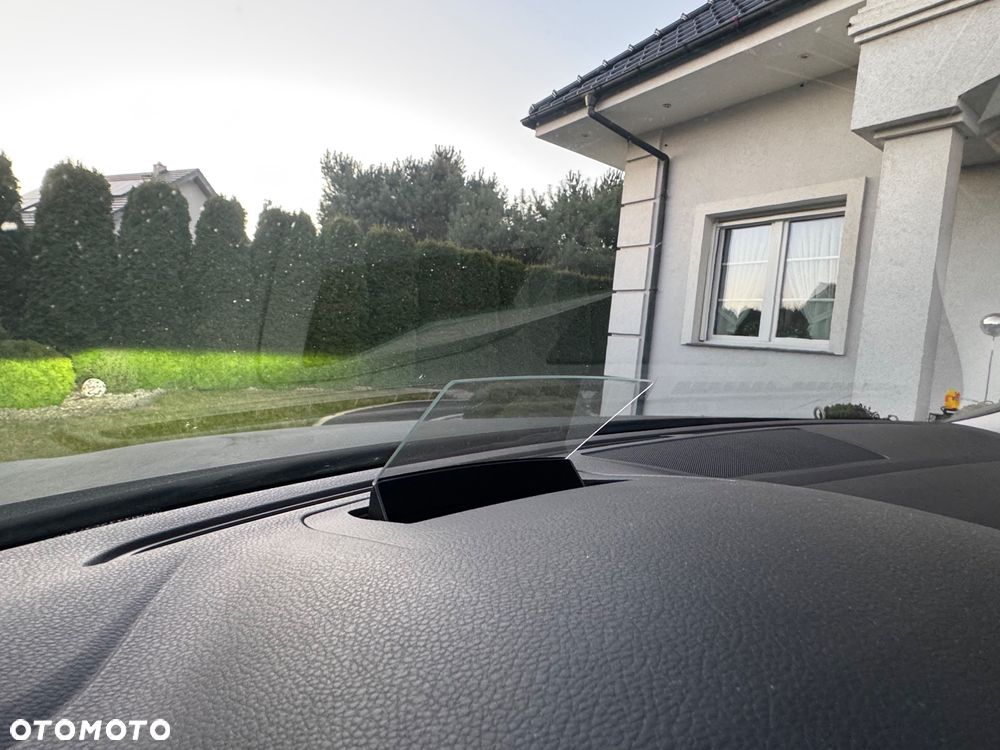 Volkswagen Passat 2.0 TDI Elegance DSG - 16